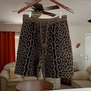 NWT SER.O.YA Gunner mens shorts Size L Animal Print Retail $175